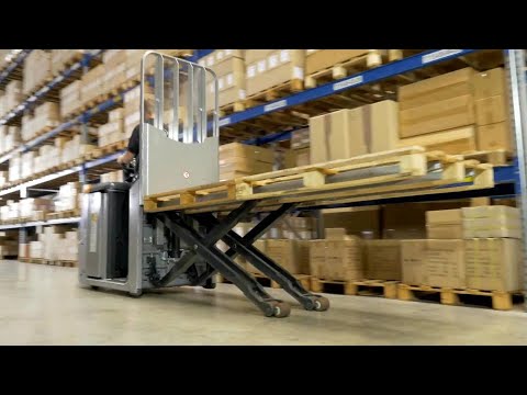 Low Level Order Picker STILL OPX-L 20 S – Truck in use