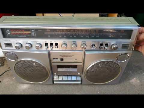 Vintage MacDonald 06-33-66 ghettoblaster boombox on ebay