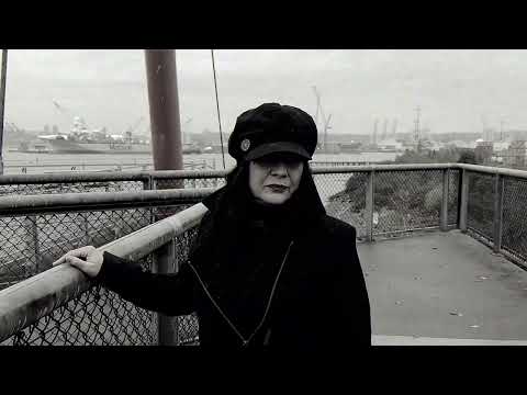 Vox Umbra | On The Right -- Official Music Video