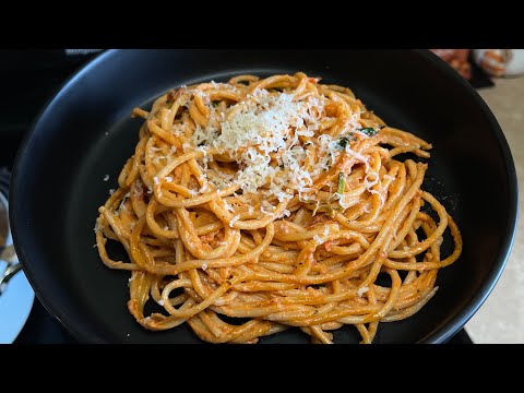 How To Make A Creamy Tomato And Spinach Pasta