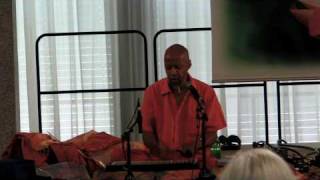 Laraaji live auf dem Rainbow Spirit Festival