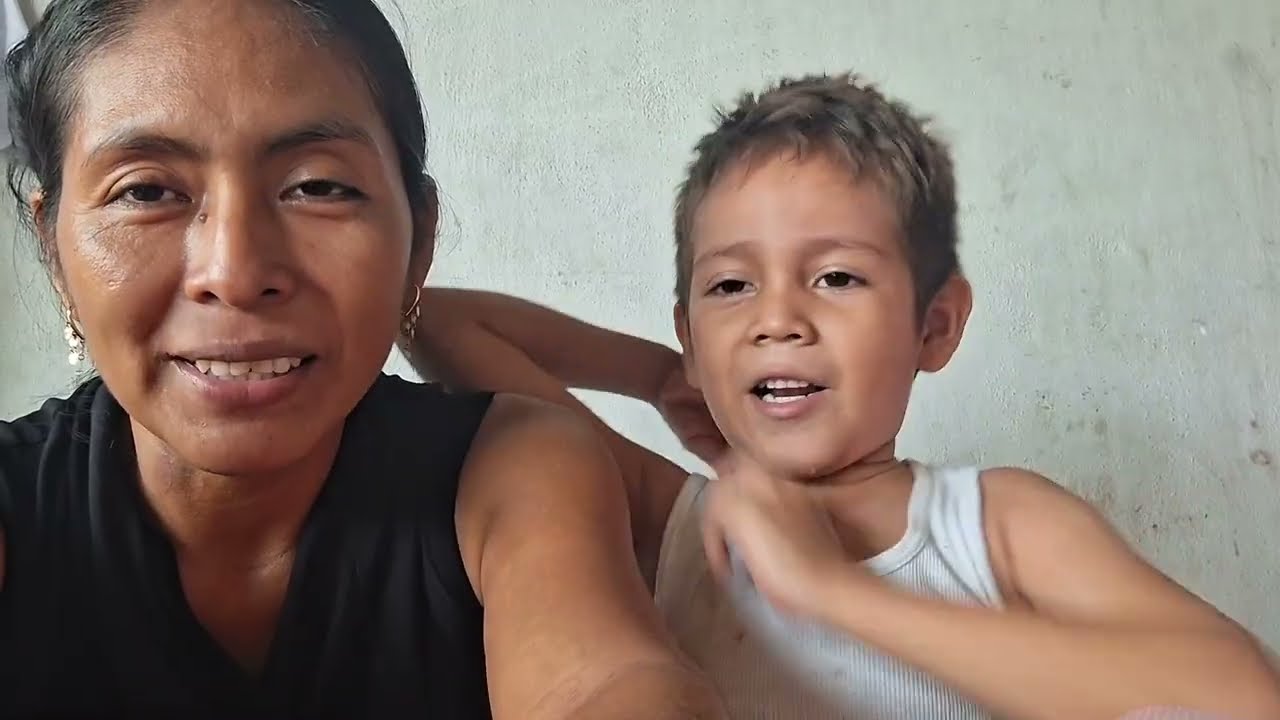 Mi hijo feliz por su regalo, 😊😊 estas fueron sus palabras