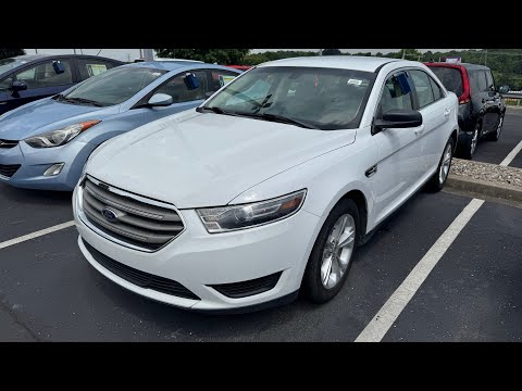 2019 Ford Taurus SE Startup