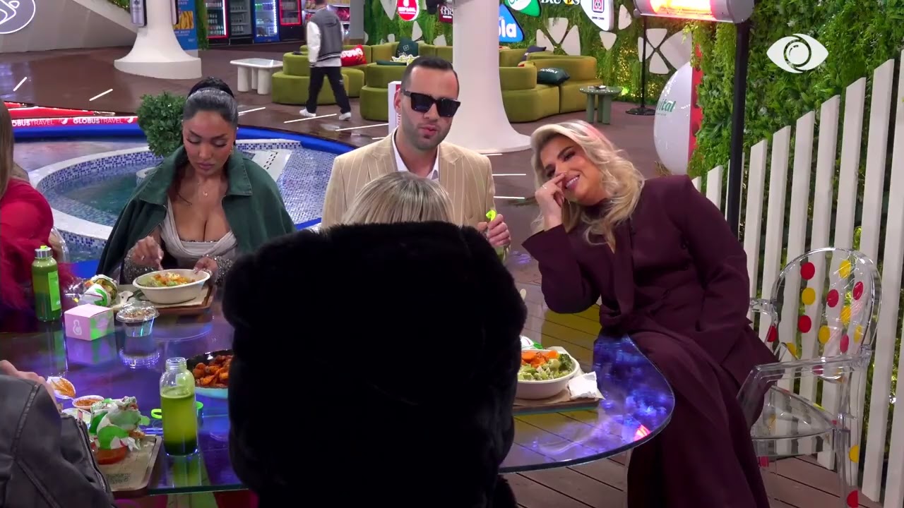 “Si e percepton Lornën?”/ Sabina dhe Lorna diskutojnë me Stenaldon: Duhet të jetë bjonde