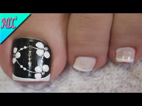DISEÑO DE UÑAS PARA PIES FLOR Y FRANCÉS BLANCO Y NEGRO – FRENCH NAIL ART – FLOWERS NAIL ART – NLC