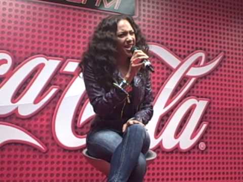 Livvi Franc Live In CHicago at the Coca Cola Loung