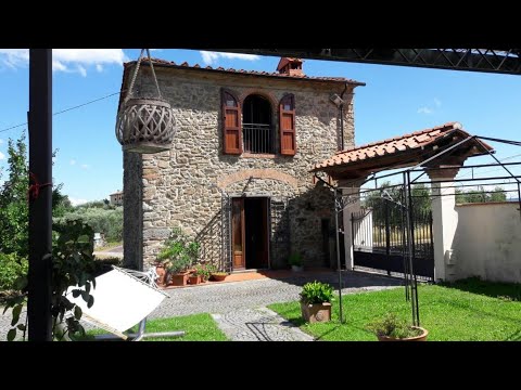Casina in pietra | Pistoia, Italy | Hotel Review 🛏️
