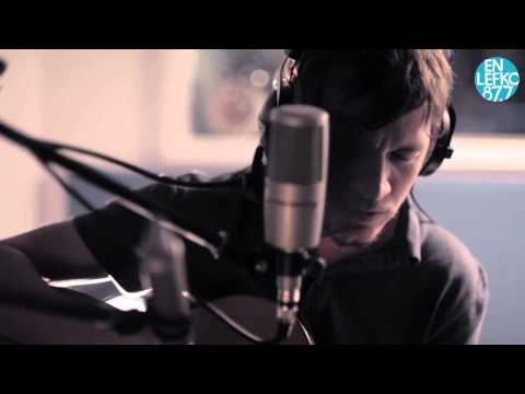 525 Live Sessions : Moa Bones (Full Episode) |  En Lefko 87.7