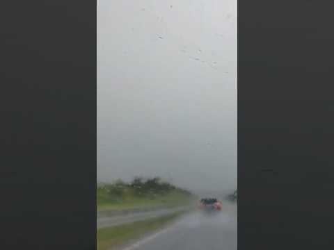 PASSANDO NA CIDADE DE SALTO.. SÃO PAULO,, DEBAIXO DE MUITA CHUVA