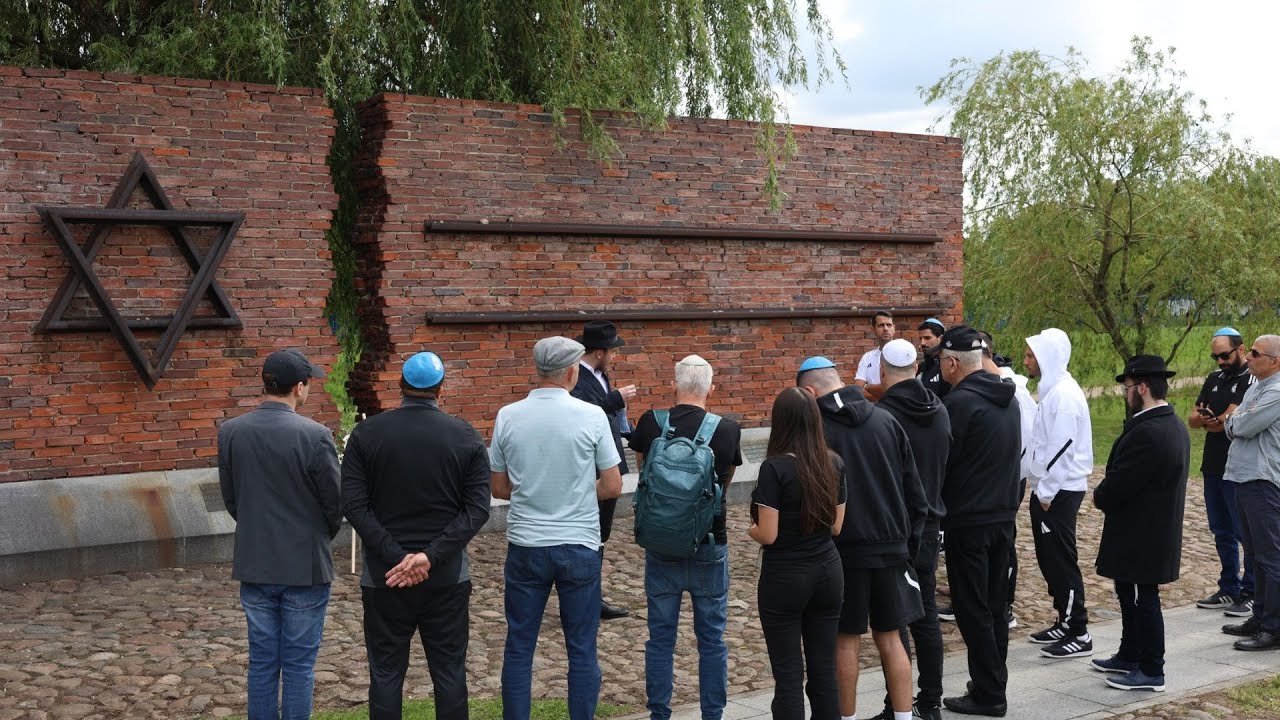 ביקור באנדרטה לזכר יהודי צ'נסטוחובה