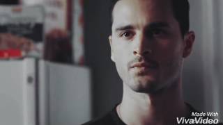 Henrique &amp; Juliano - Deixa ela saber (Bonnie e Enzo) - The Vampire Diares