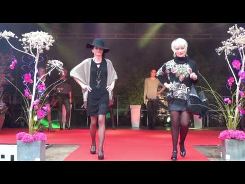 Weissenburg Elsass Frankreich Modenschau Place de Republique 8.10.2016 T1