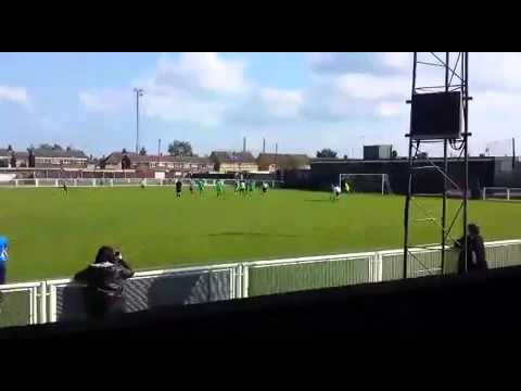 Free kick for Tilbury FC reserves team, best free kick ever, non league football