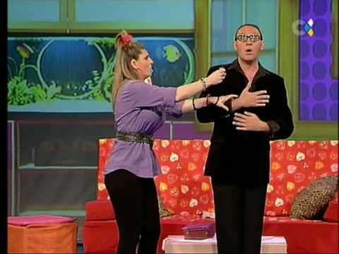 EN CLAVE DE JA 24.05.09 - 3 - CHANO VA A TRABAJAR DE CAMARERO