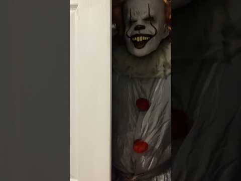 #pennywise #pennywisetheclown #pennywisethedancingclown #creepy #horror #clown #clowns #shorts