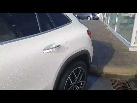 Mercedes-Benz EQA 250 AMG Line // Panoramic Roof / - Image 2