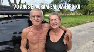 Eles têm 70 anos e decidiram morar em um Ford Ka