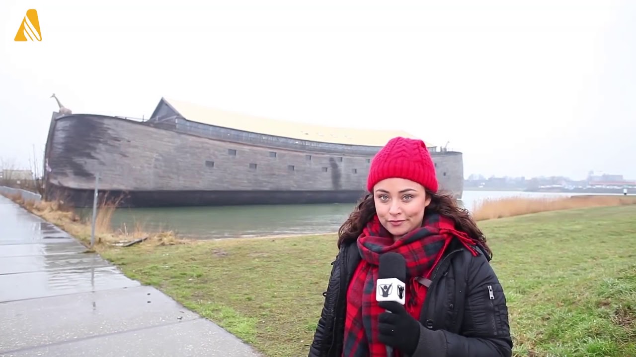 Holandês constrói réplica em tamanho real da Arca de Noé