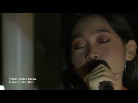 "Dialog Hujan" Rufi ft.Dinda Damarasri (Live) - Hari Batik Nasional, Taman Menteng, Jakarta
