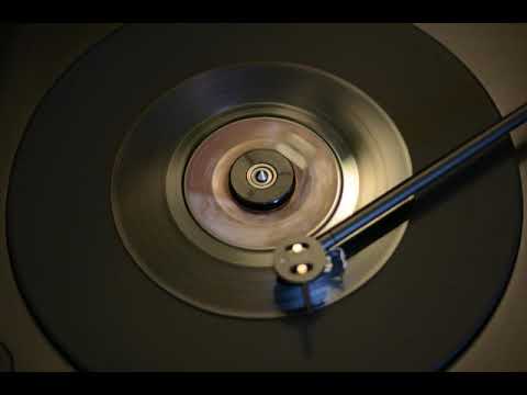 El Salvador Classic Soft Rock - I'm So Glad - The Lovers (45RPM Footage - RECORDED)