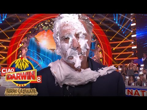 Ciao Darwin 8 - Una dolce sorpresa per Paolo Bonolis