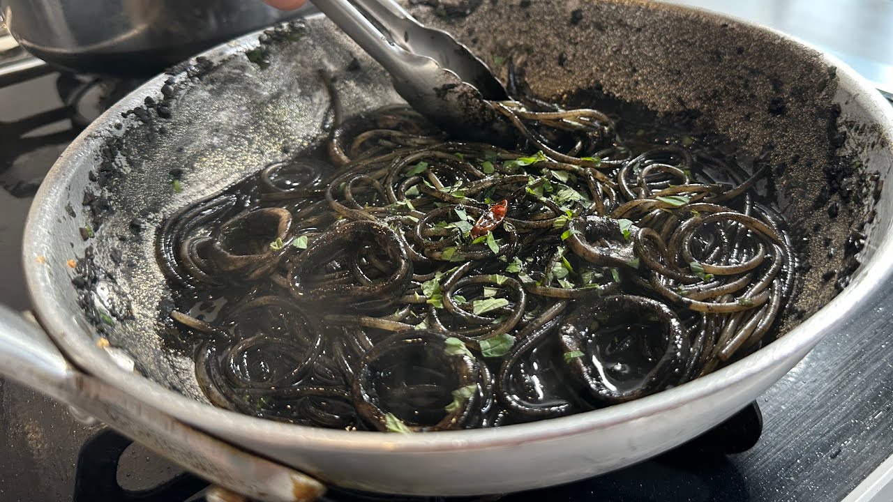 イカスミパスタ