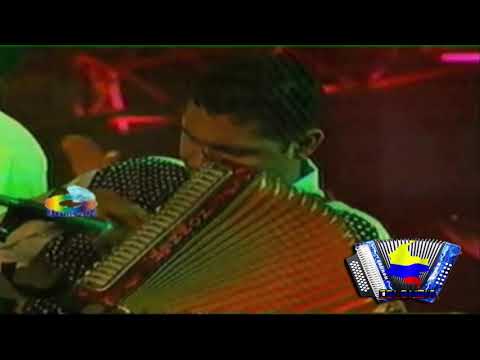 Una hoja en blanco OMAR GELES Y ESMERALDA OROZCO