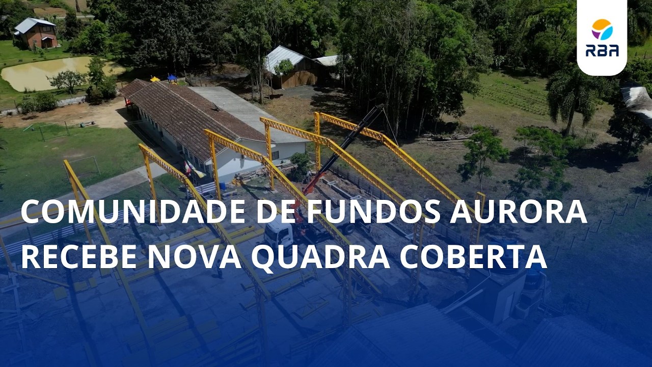 Comunidade de Fundos Aurora recebe nova quadra coberta