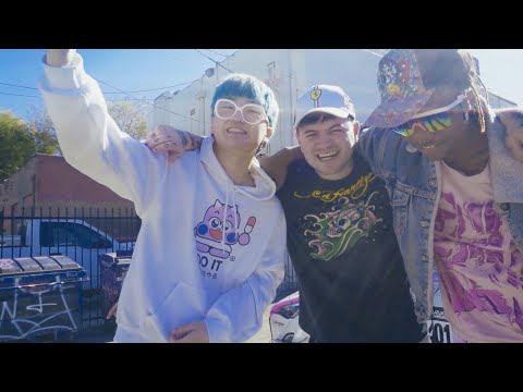 Futuristic Swaver - Awesome ft. Xela [Official Music Video]