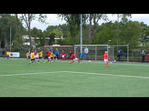 Saestum nu in de aanval.