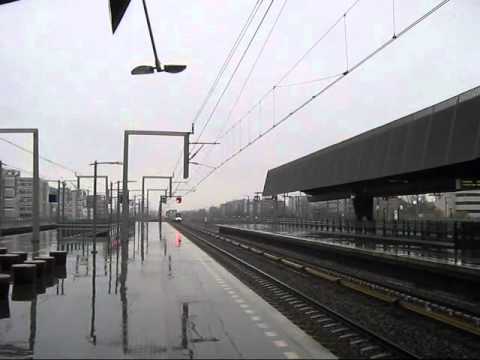 aankomst gvb metro lijn 50 op bijlmer arena