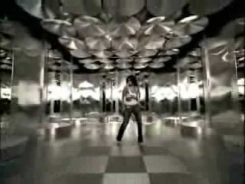 Videoclip de Bellisimo así — Laura Pausini