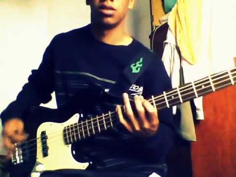 v8 - Destruccion (Cover De Bajo) video thumbnail