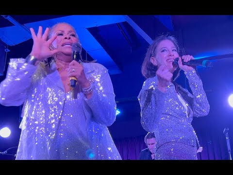 Donna De Lory & Niki Haris Sing Madonna's RAIN at NYC Green Room 42