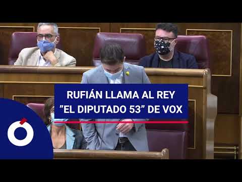 Rufián exhibe una foto del Rey de niño saludando a Franco y le llama “el diputado 53” de Vox