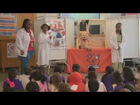Teddy Bear Clinic helps kids overcome fear of the doctors