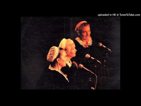 Les Soeurs Goadec - En Garnison (Plinn)