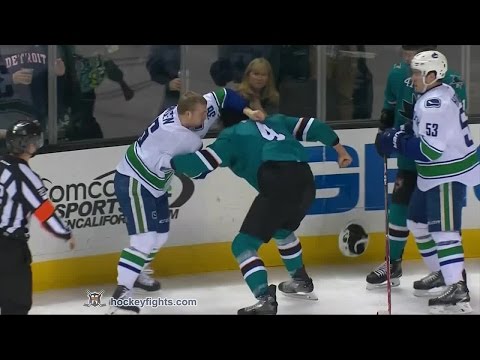 Jannik Hansen vs Brenden Dillon