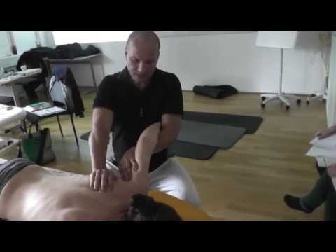 Symptome der schlechte Durchblutung der Halswirbelsäule Yoga zervikale thorakalen