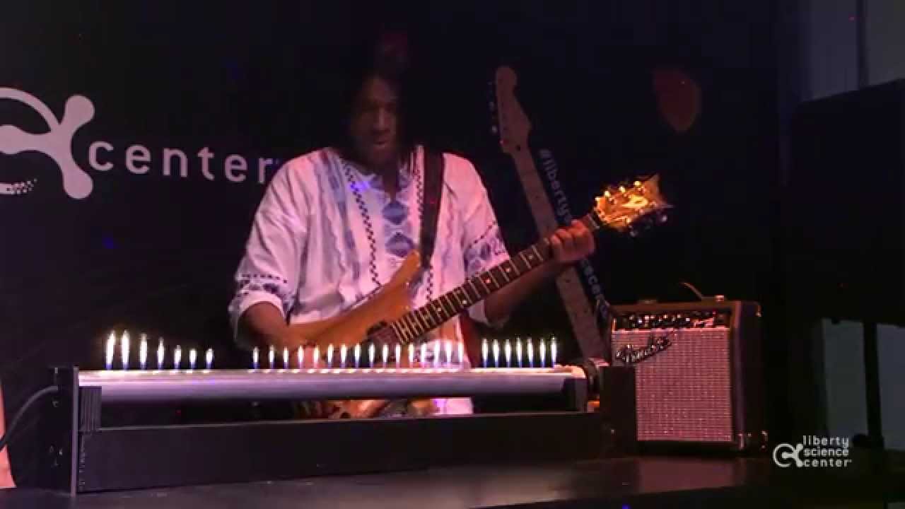 Stanley Jordan Rubens' Tube at Liberty Science Center - YouTube