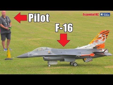 SPECTACULAR !!! GIANT TURBINE RC F-16 - SENSATIONAL *LOW* PASS FLY-BYS