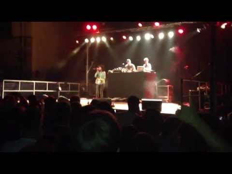 SOOM T FEAT PUPAJIM IN LIVE ROOTS ERGUE FESTVAL PART 1