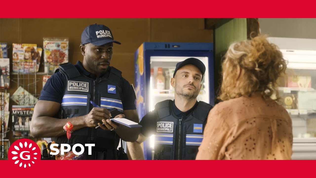 Miniature de la vidéo PRESQUE LÉGAL - Spot flics [Actuellement au cinéma] du film Presque légal