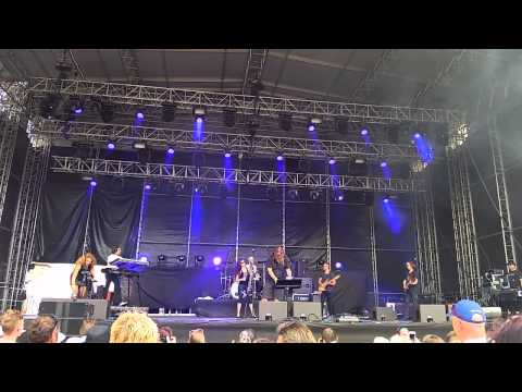 ROCKFEST Vysmáté Léto 2015 - trio INFLAGRANTI s kapelou a Petr Kolář