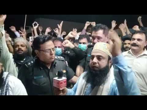 Mufti qasim fakhri sahb ny police waly sy b nary lagway