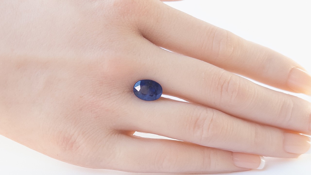 Blue Sapphire | Cabochon - Faceted Oval | 11.5mm X 8.4mm Size | 1 Pieces | 4 Carats video