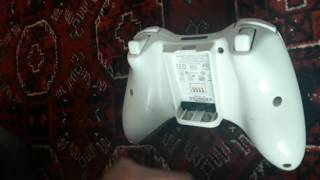 Best way to power on xbox 360 controller without battery pack