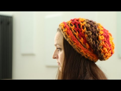 Eine Mütze mit den Fingern häkeln in 60 Minuten