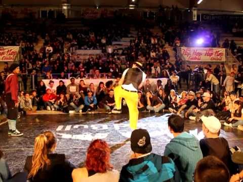 Enano vs Clock MC HIP HOP CONTEST ITALY 2012 LOCKING BATTLE 4TO DE FINAL