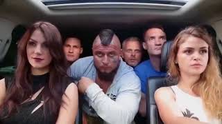 Дед на рыбалке и гопники